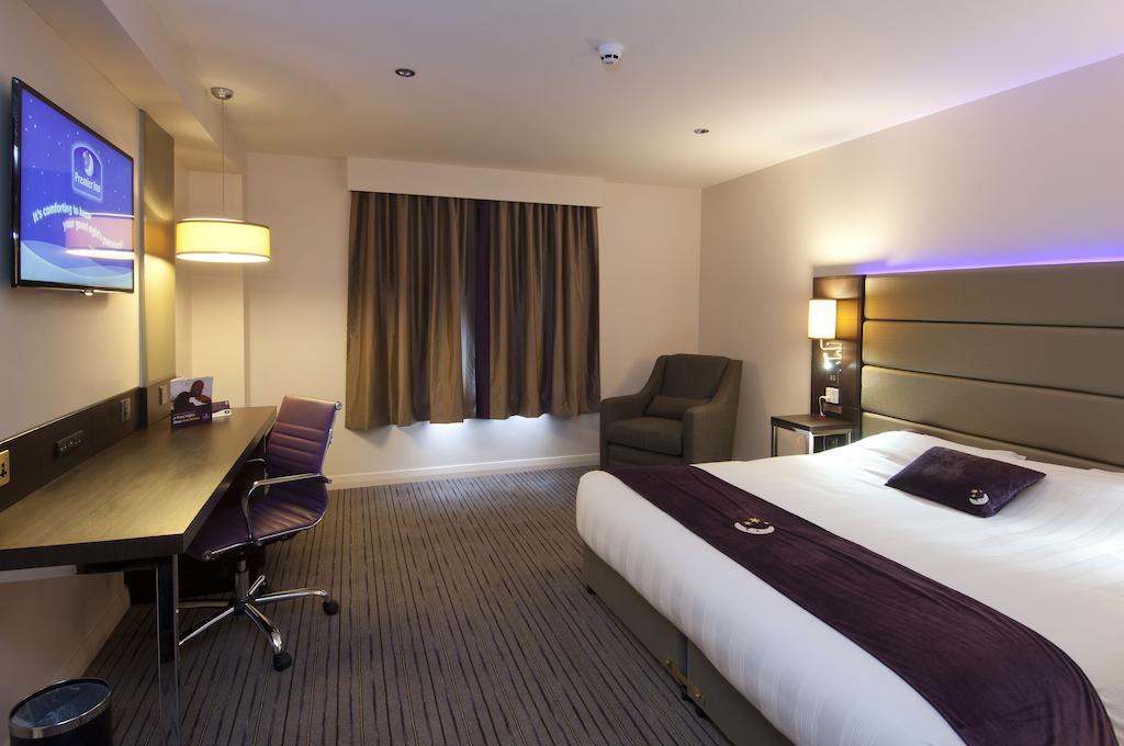 Premier Inn Bath City Centre الغرفة الصورة