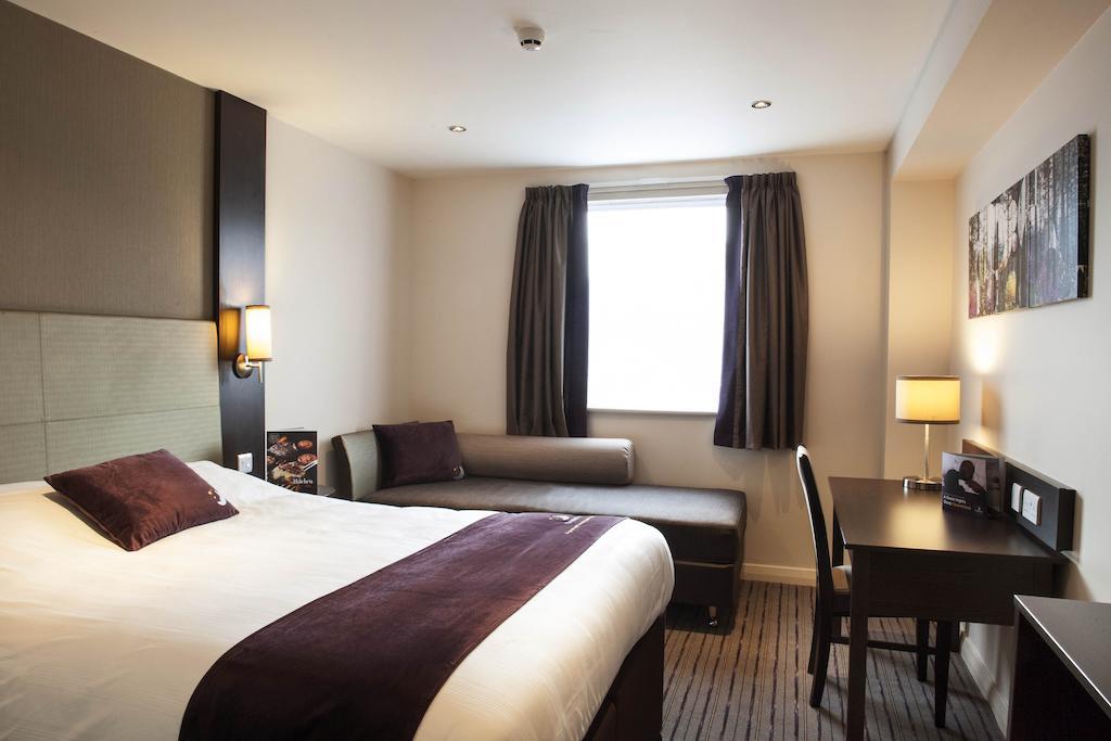Premier Inn Bath City Centre الغرفة الصورة